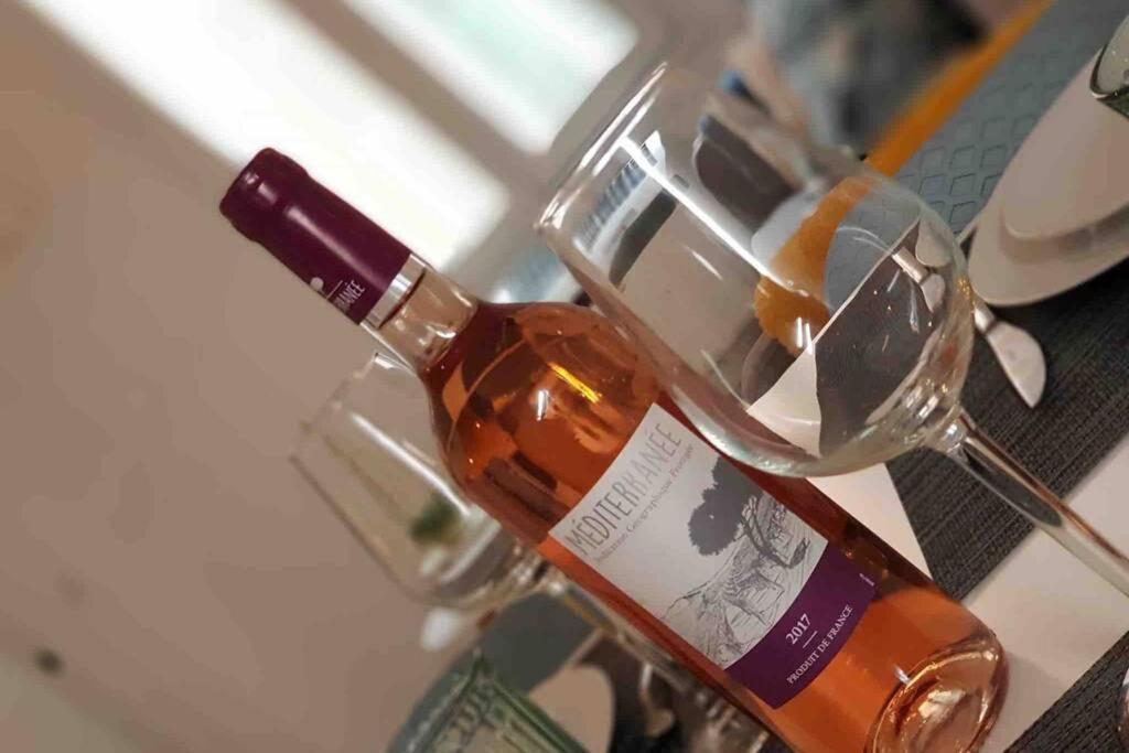 Appartement 2 Chambres Refait A Neuf, Climatise, A 2 Min De La Mer Nizza Kültér fotó