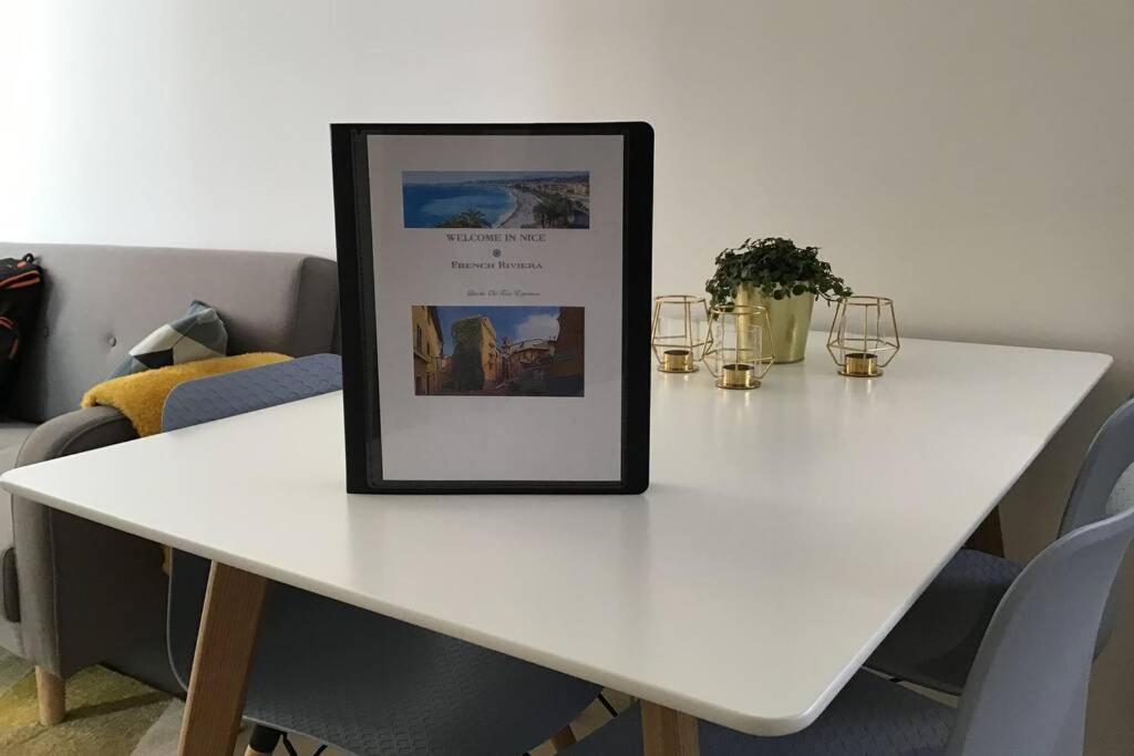 Appartement 2 Chambres Refait A Neuf, Climatise, A 2 Min De La Mer Nizza Kültér fotó